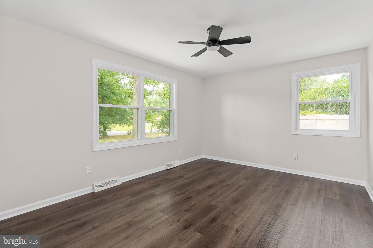 7805 Bronze Lane photo 39