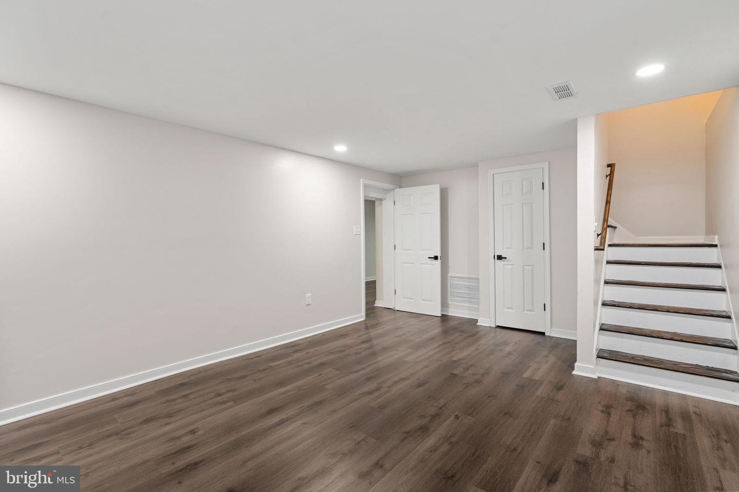 7805 Bronze Lane photo 45