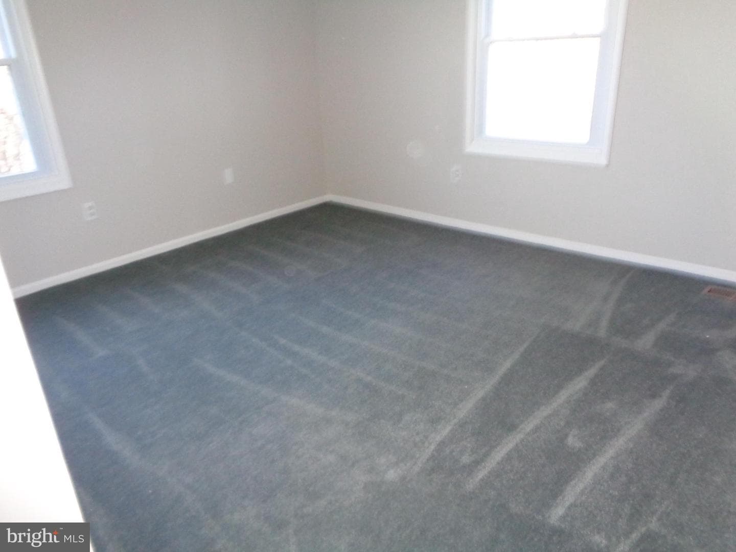 2490 Fraser Court photo 30