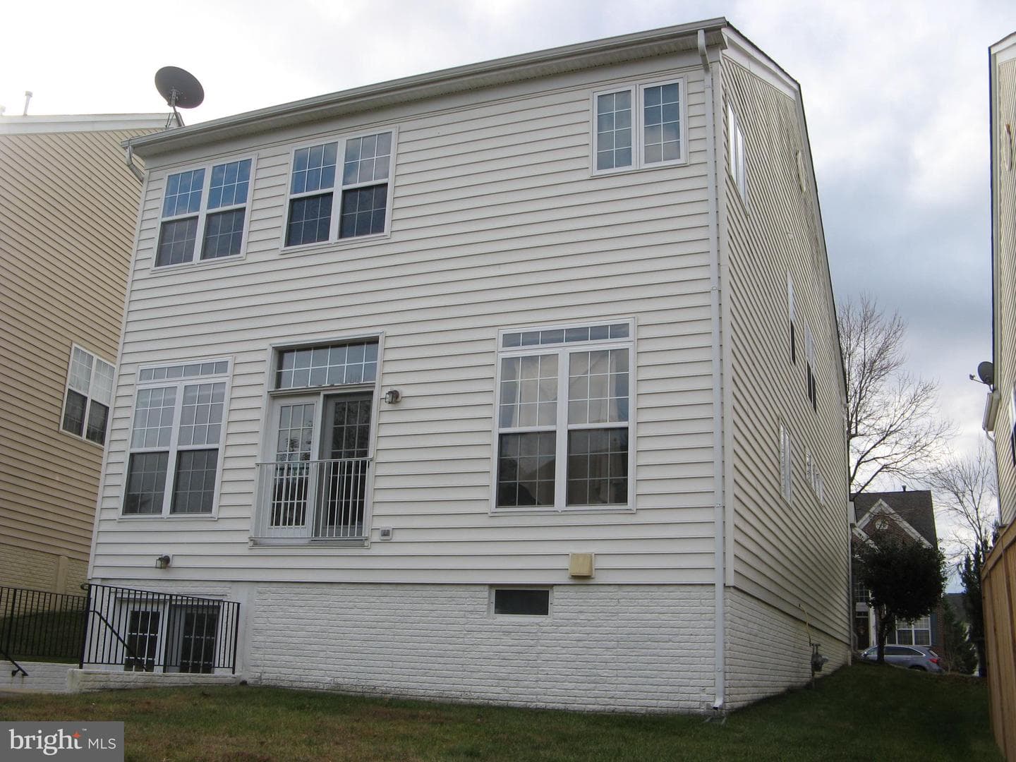 16139 Radburn Street photo 3