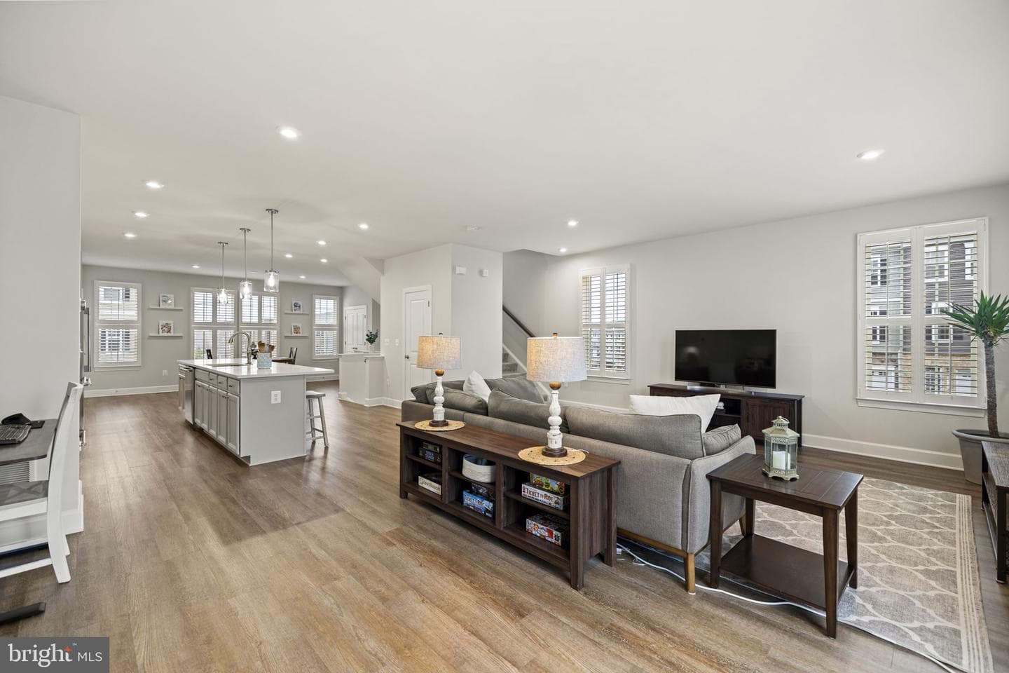 10561 Waterbury Woods Way photo 12