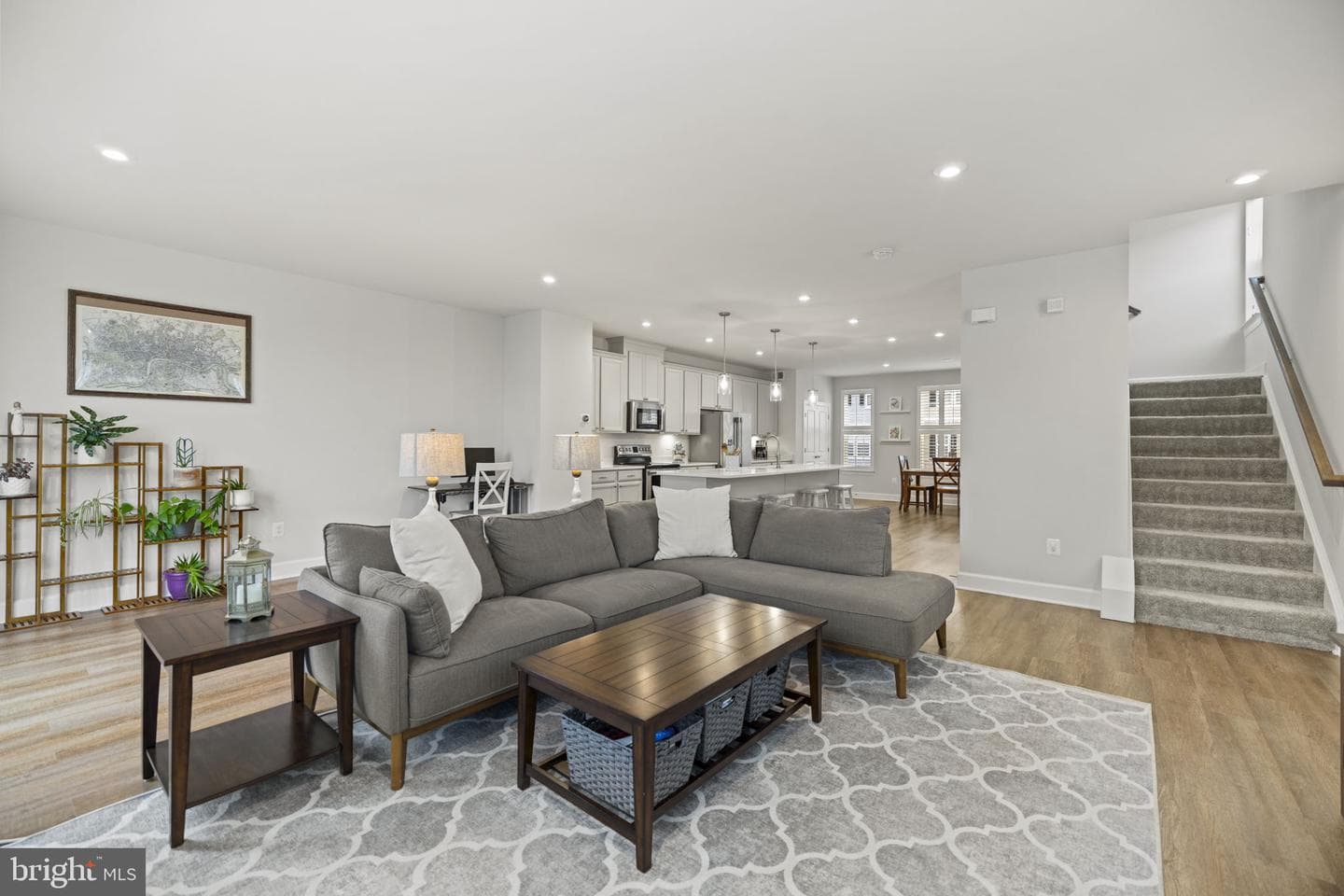 10561 Waterbury Woods Way photo 2