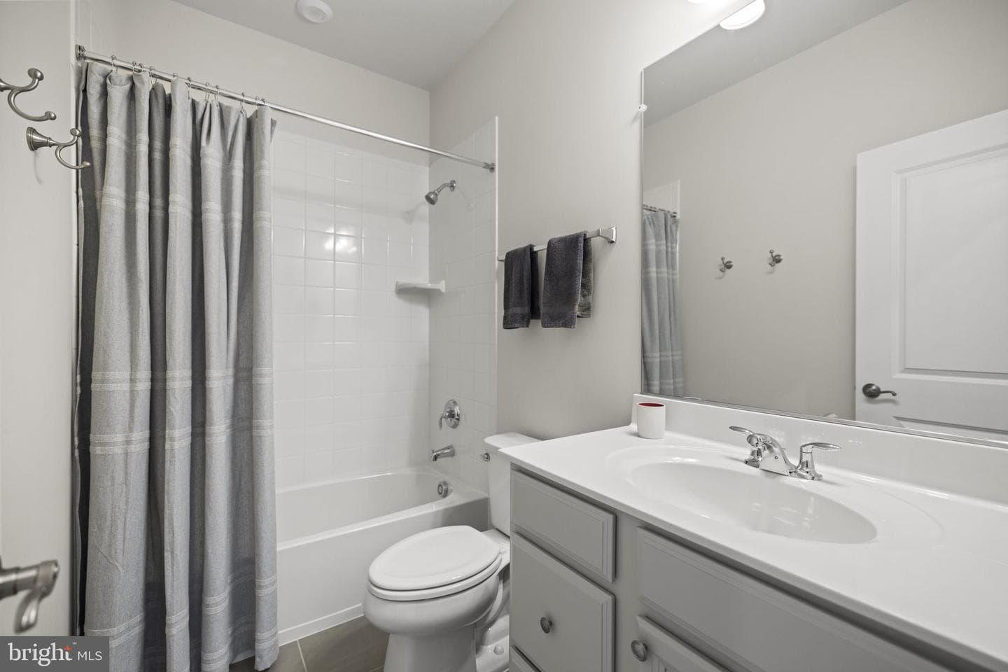 10561 Waterbury Woods Way photo 24