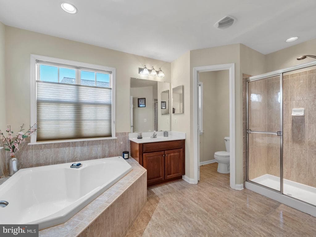 15546 Kelley Farm Court photo 24