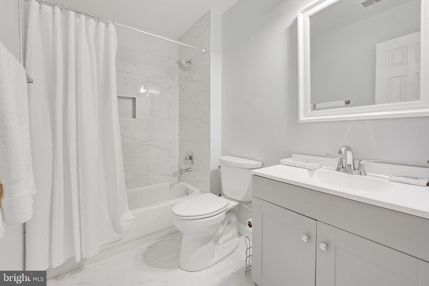 16025 Hayes Lane photo 34
