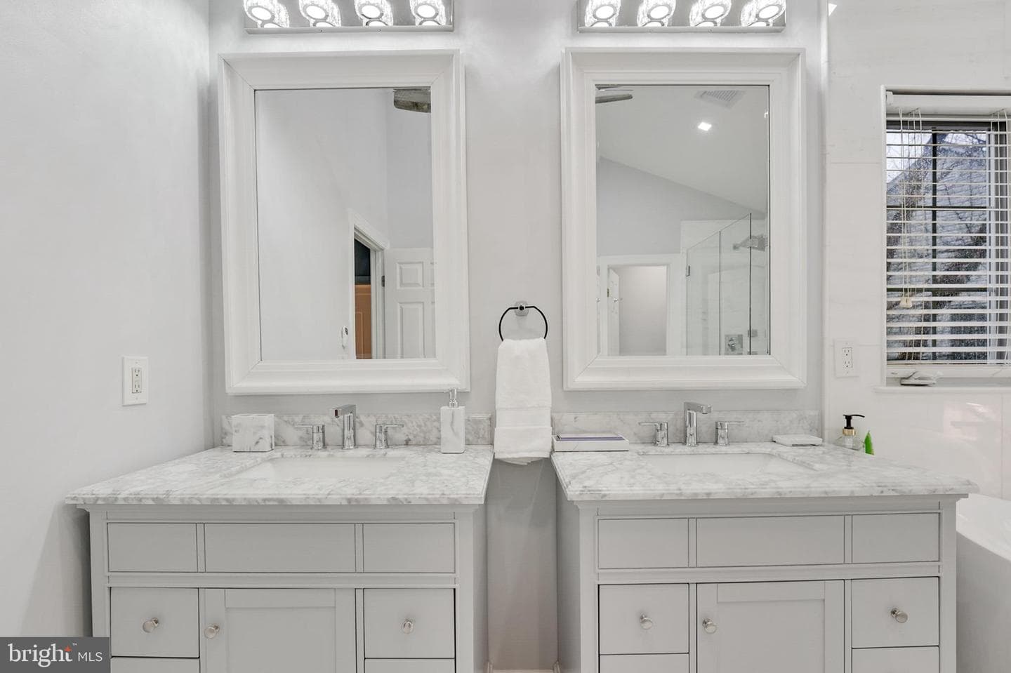 16025 Hayes Lane photo 41