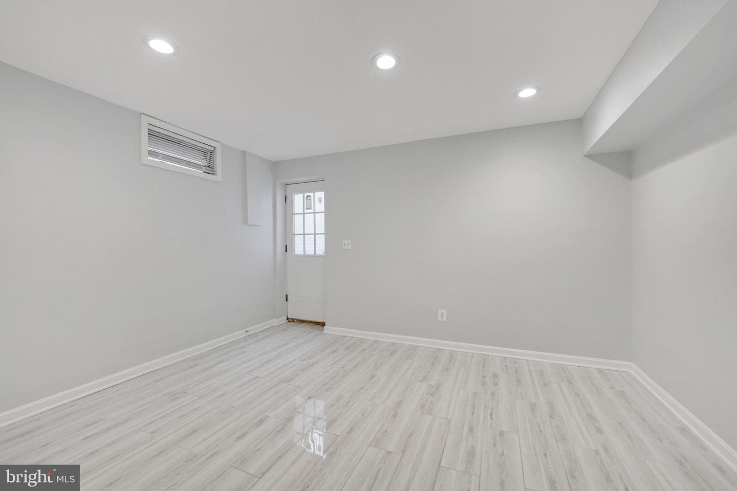 16025 Hayes Lane photo 45