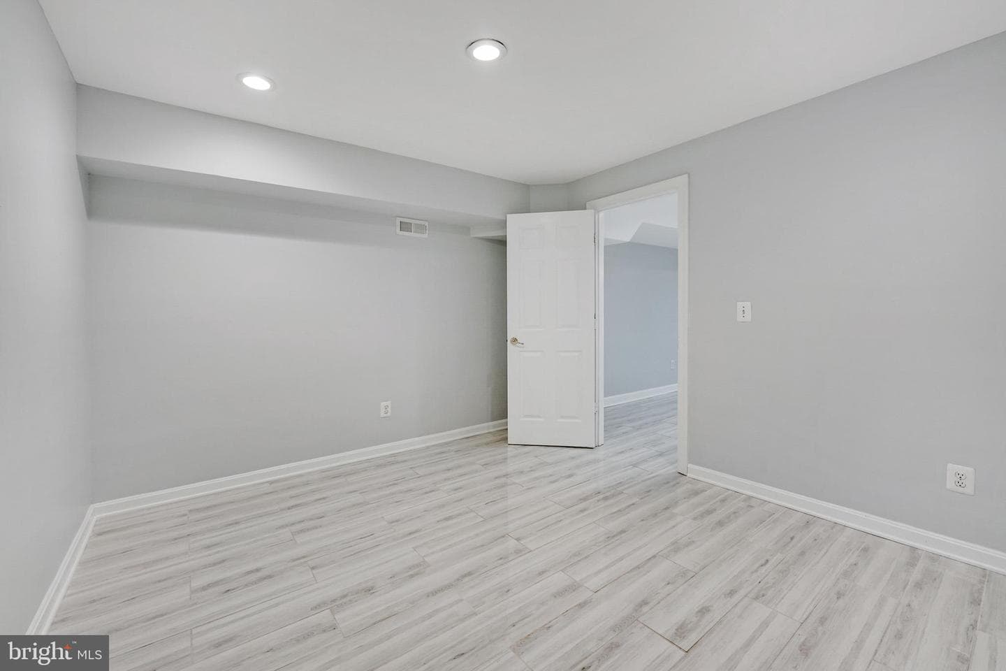 16025 Hayes Lane photo 46
