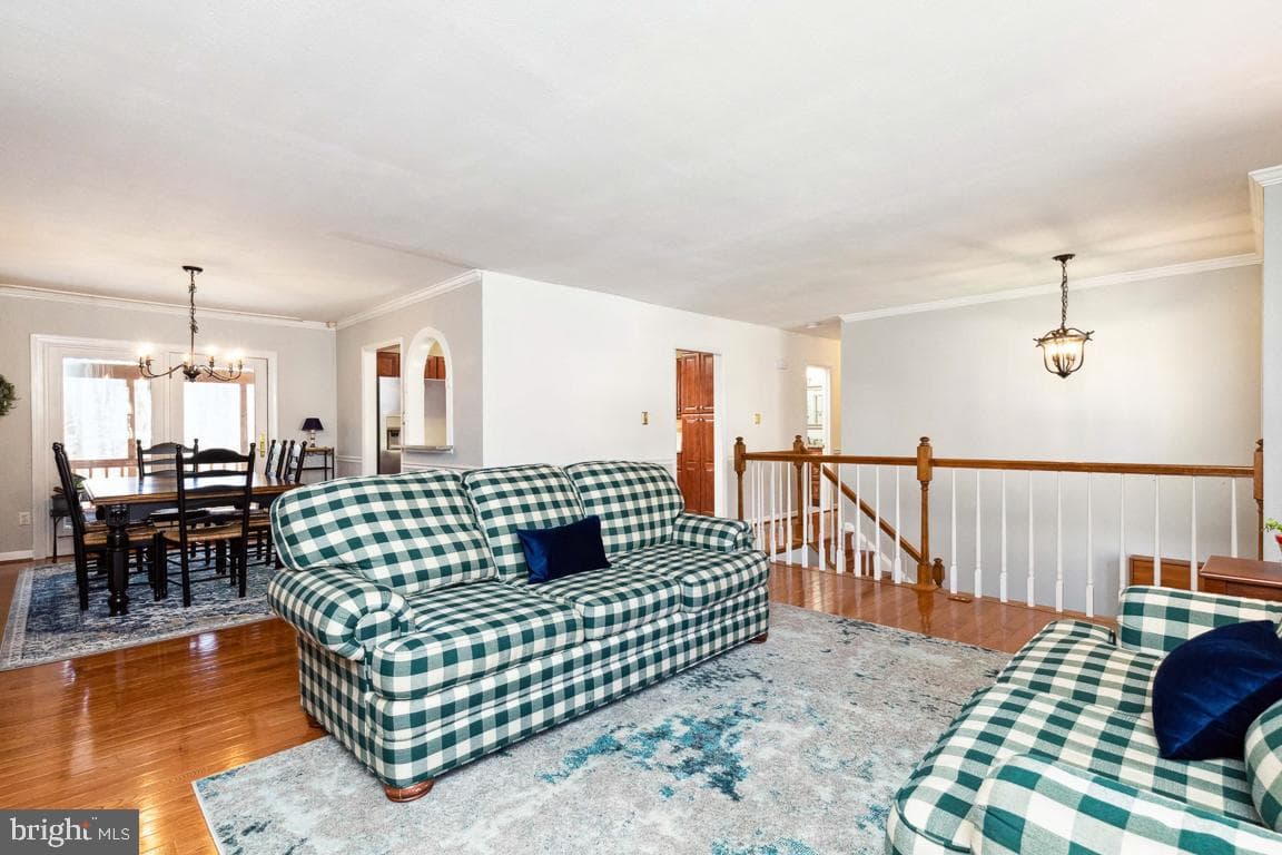 7301 Mariposa Drive photo 4