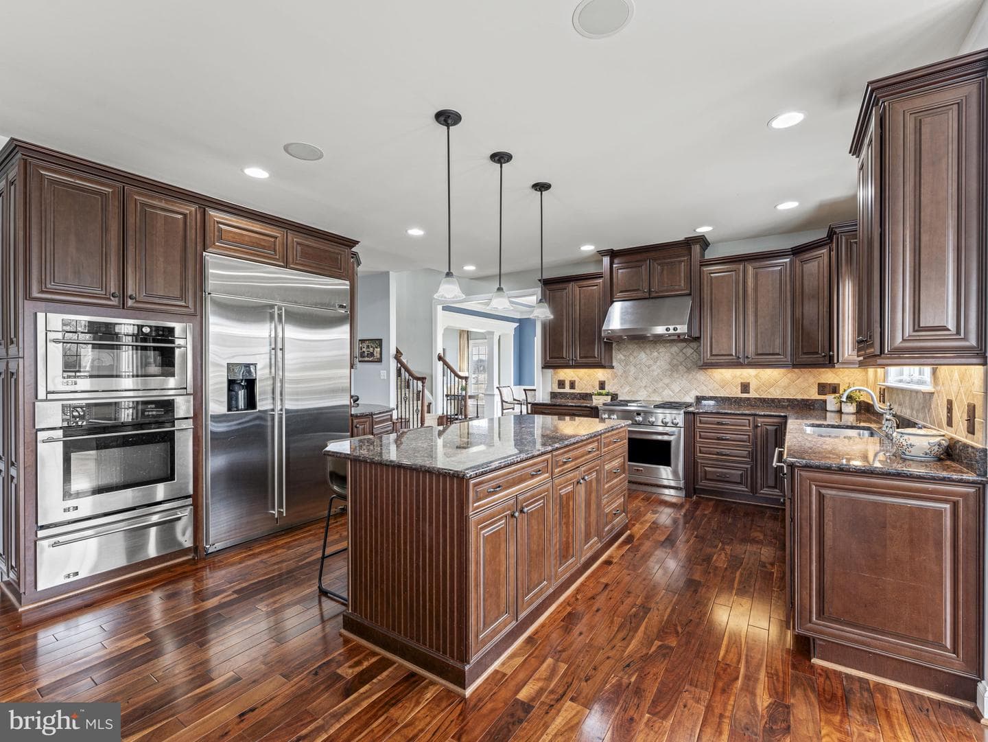 10920 Meadow Walk Lane photo 18