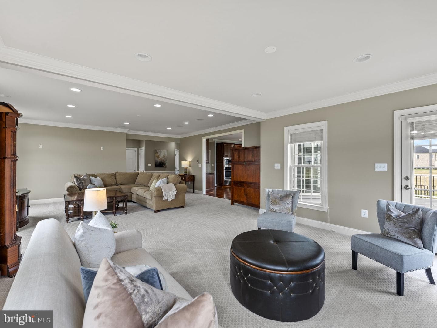 10920 Meadow Walk Lane photo 28