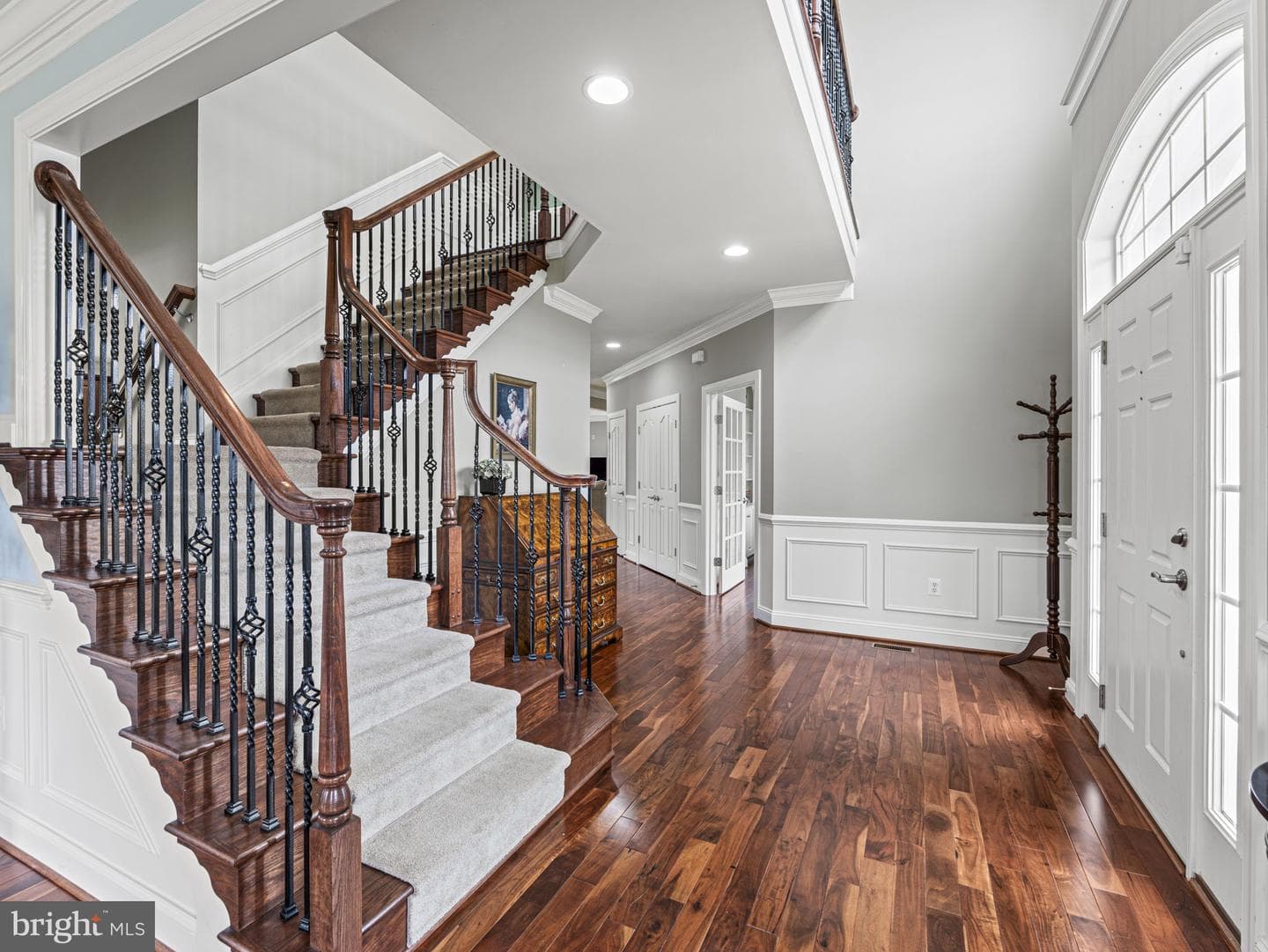 10920 Meadow Walk Lane photo 7