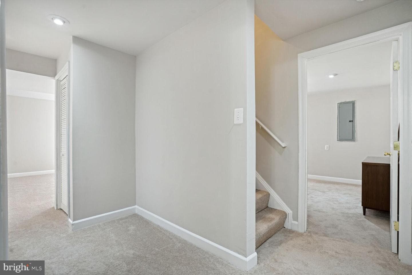 8633 Airwick Lane photo 40