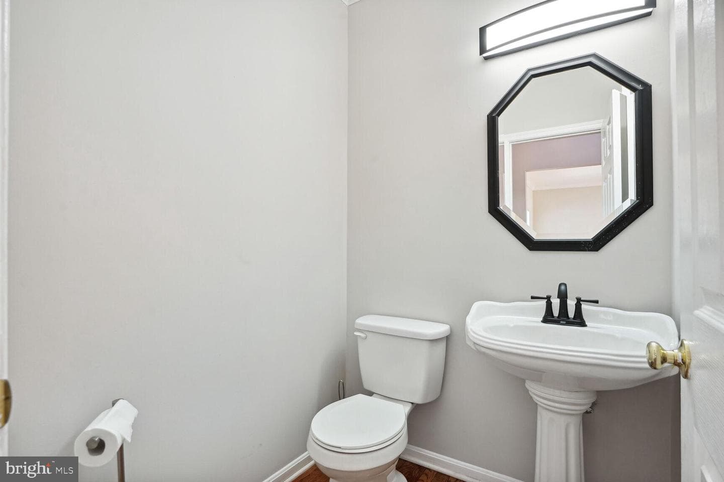 8633 Airwick Lane photo 42