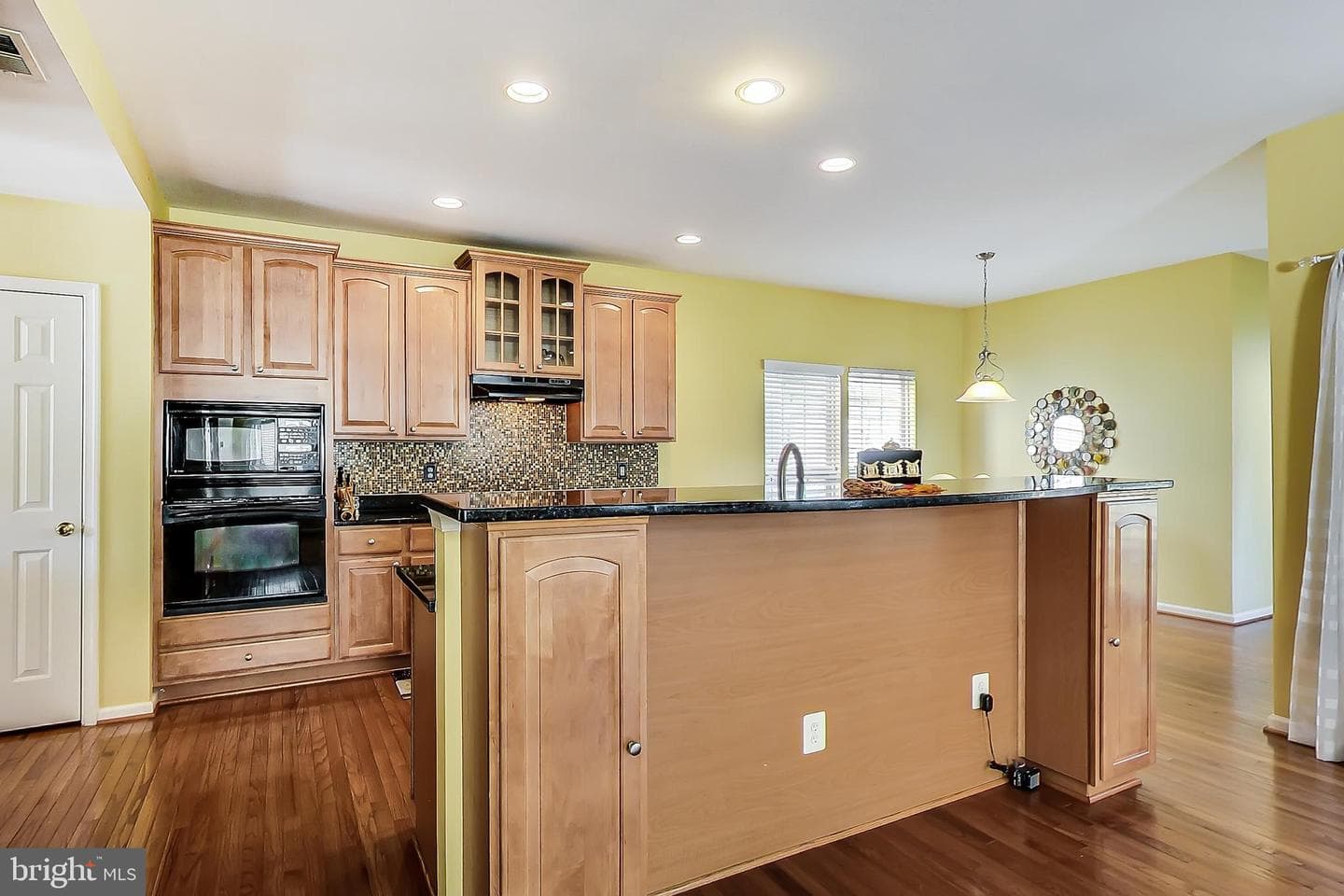 6005 Abernethy Lane photo 10