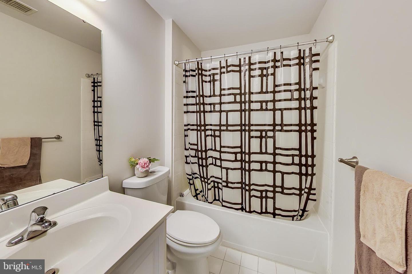 6005 Abernethy Lane photo 34