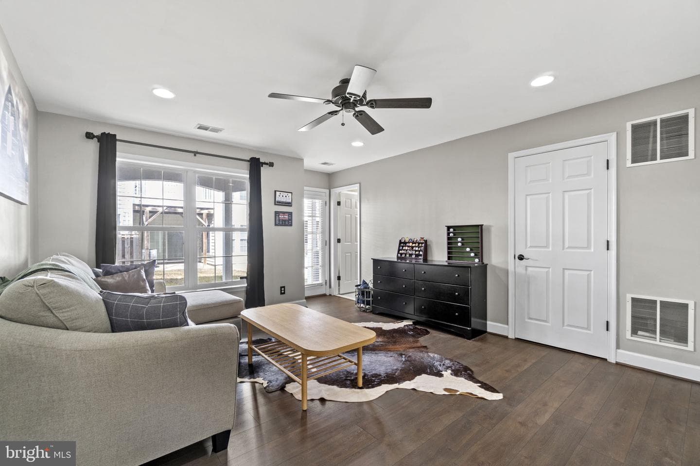 14663 Crossfield Way photo 4