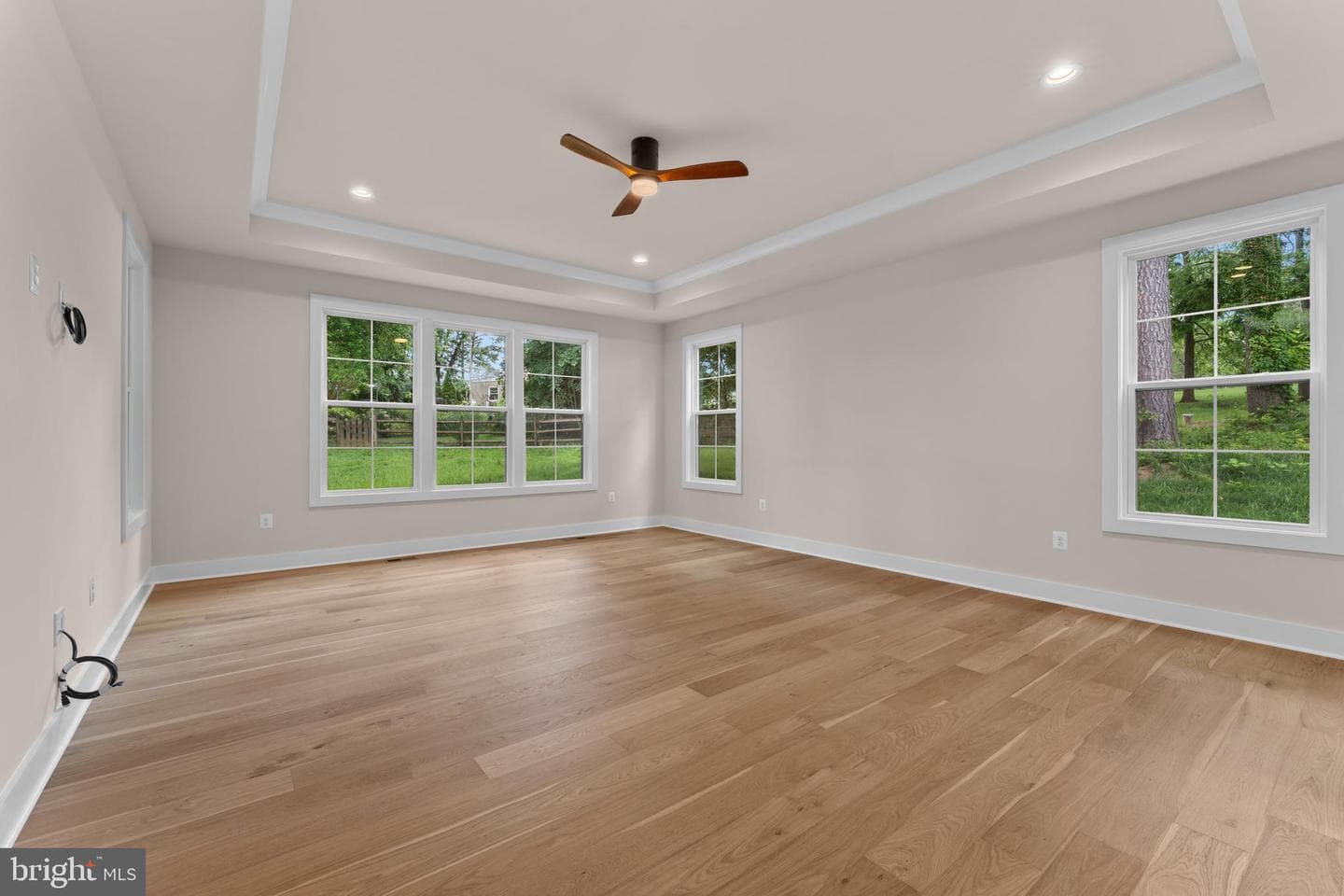 8123 Hillcrest Drive photo 16