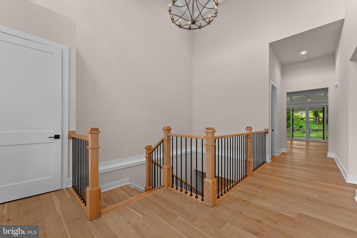 8123 Hillcrest Drive photo 4