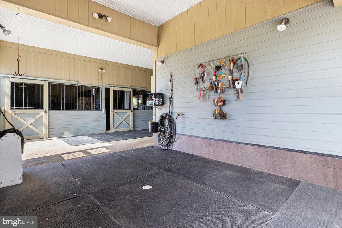 16616 Gaines Road photo 18