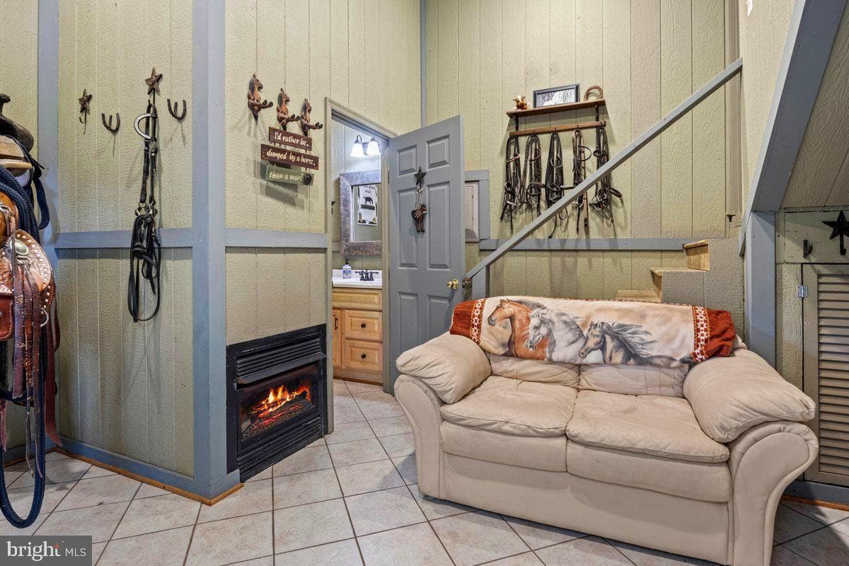 16616 Gaines Road photo 22