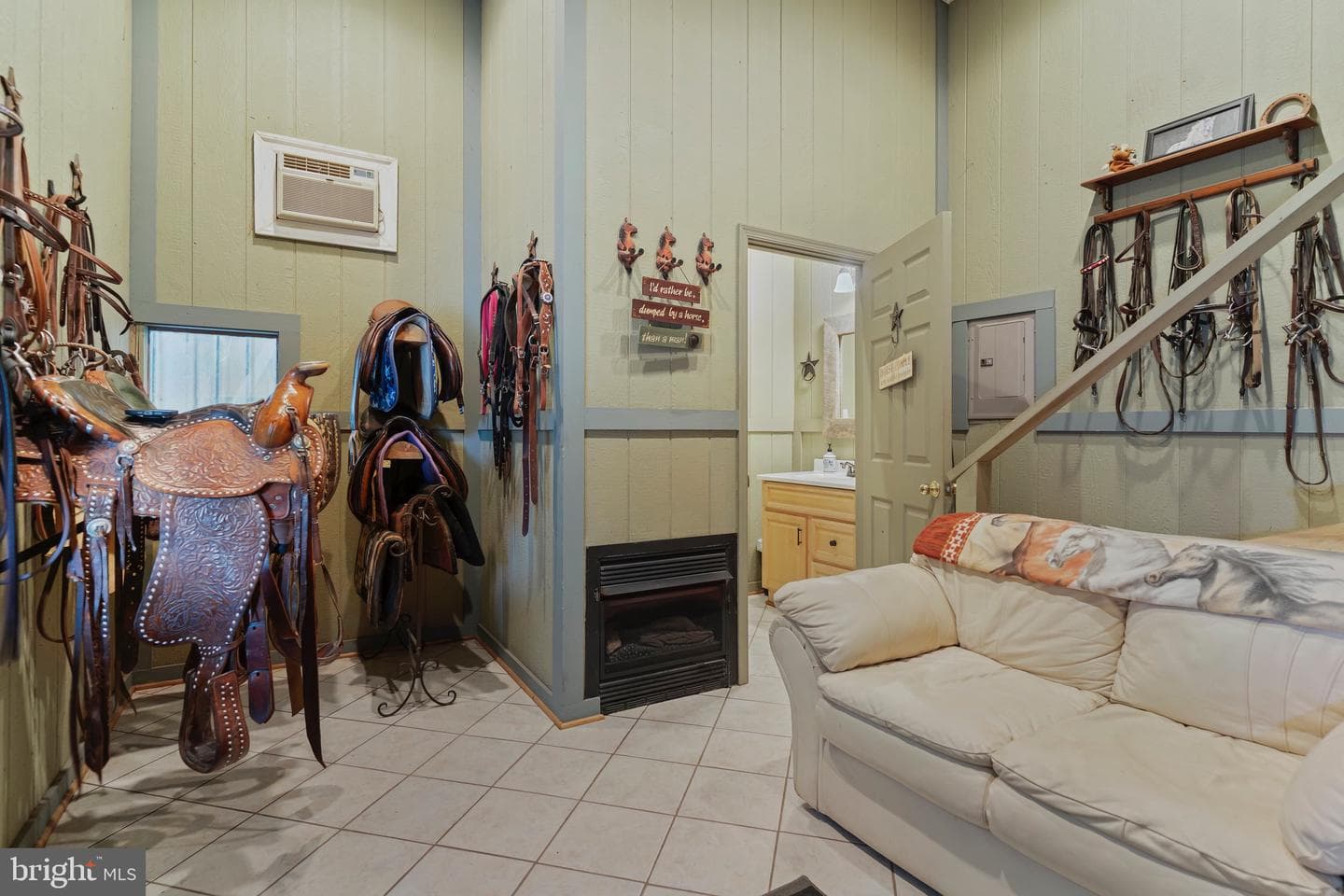 16616 Gaines Road photo 23