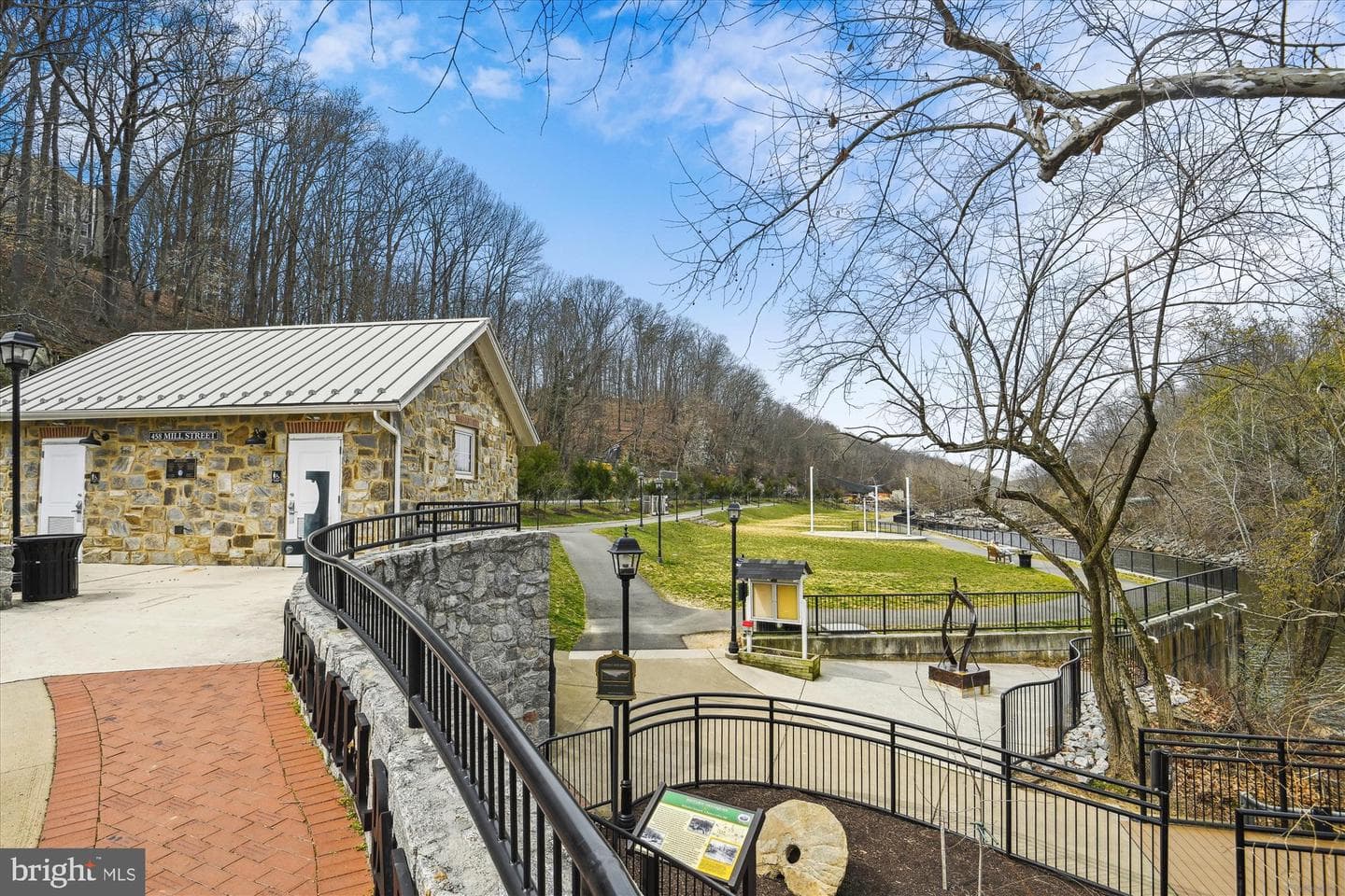 1533 Colonial Drive photo 22