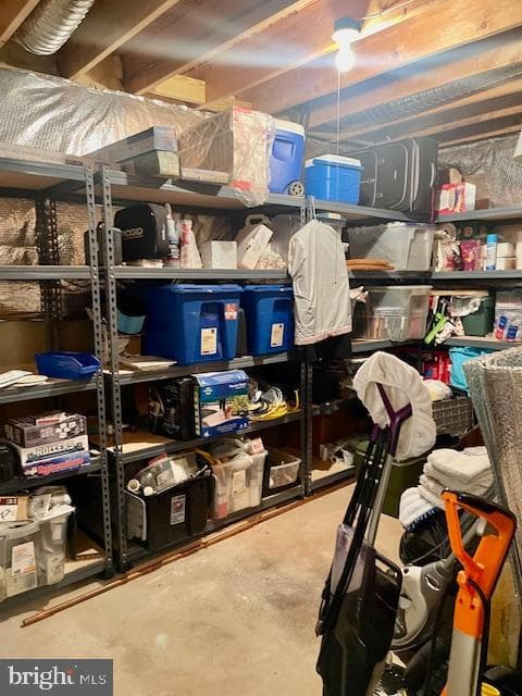 6390 Oakland Court photo 51