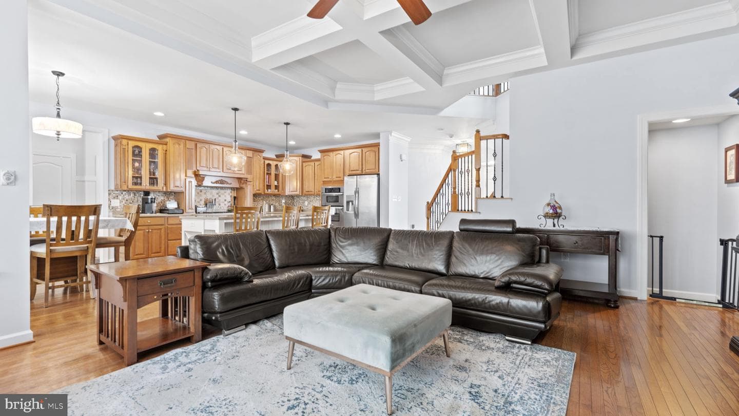 8784 Raleigh Mews photo 12