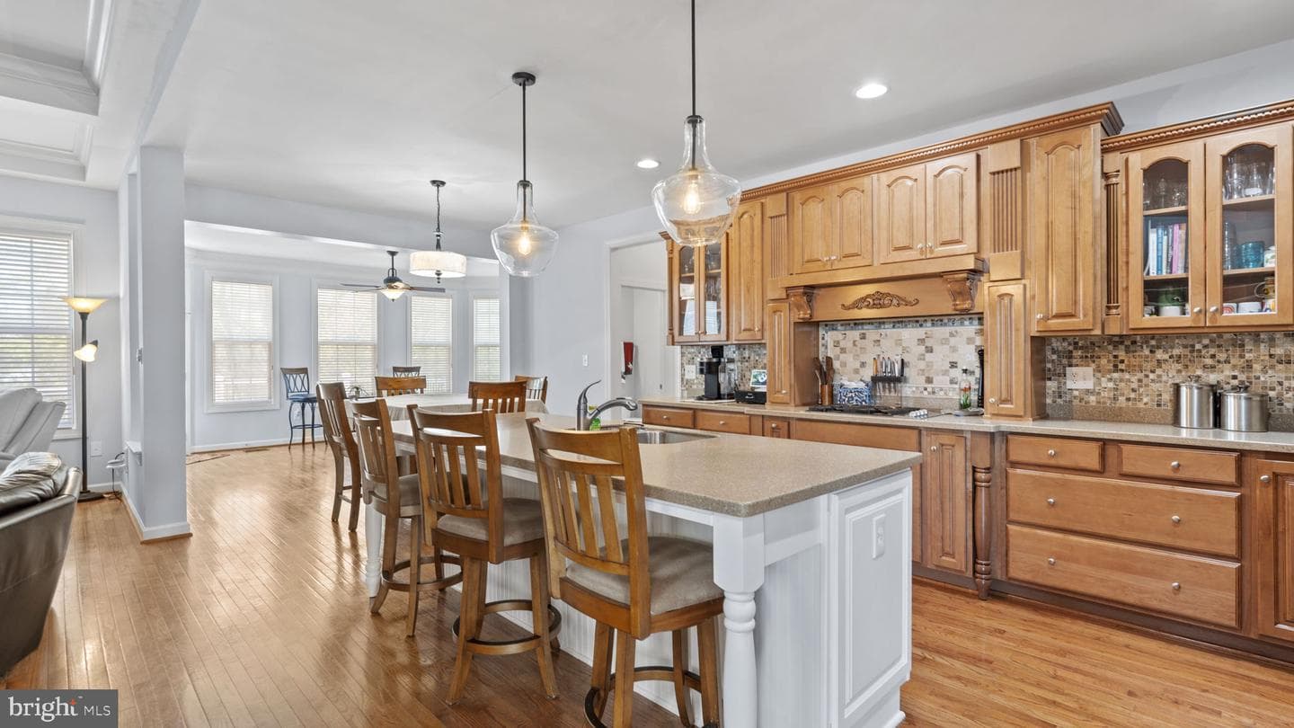 8784 Raleigh Mews photo 13