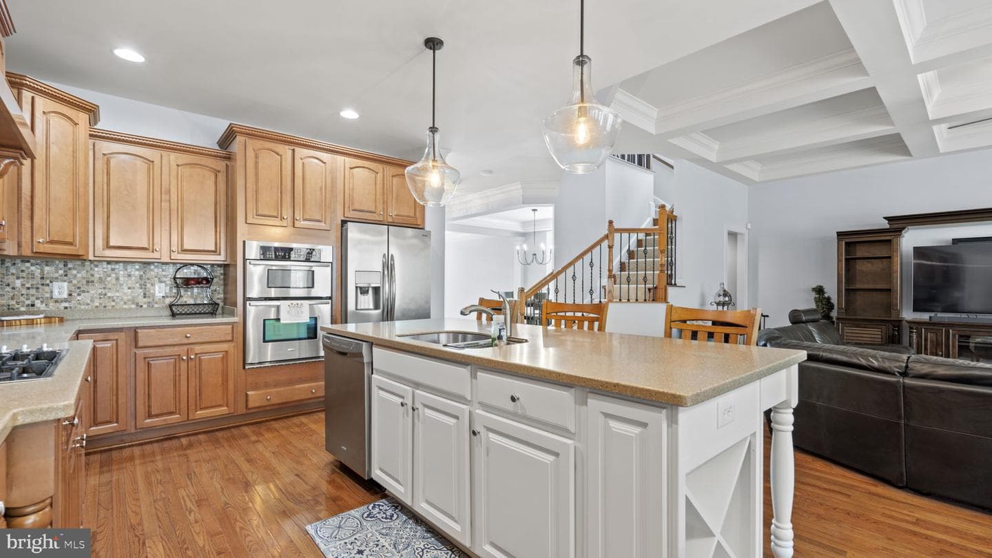8784 Raleigh Mews photo 15