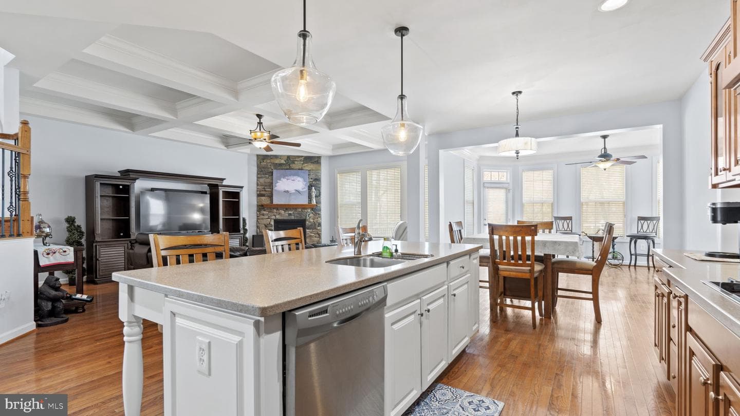 8784 Raleigh Mews photo 16