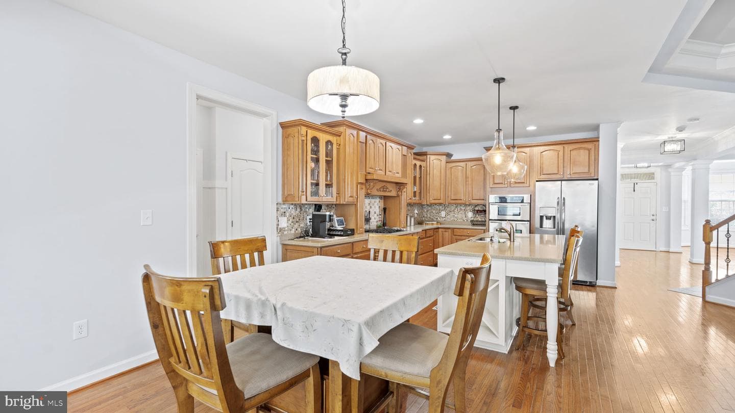 8784 Raleigh Mews photo 17