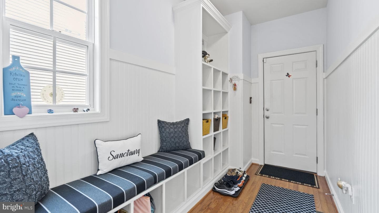 8784 Raleigh Mews photo 29