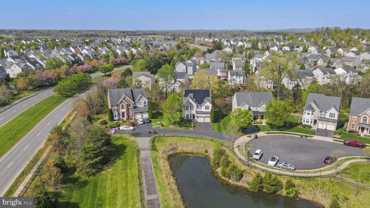 8784 Raleigh Mews photo 54