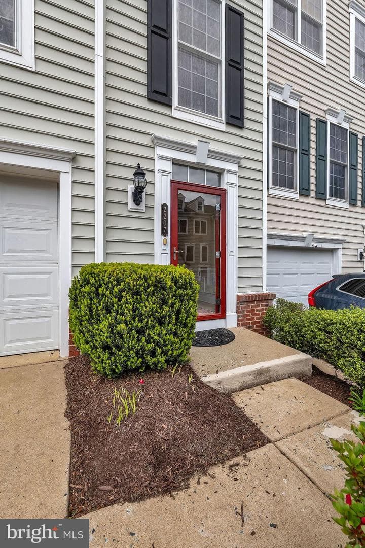 2207 Greywing Street photo 3