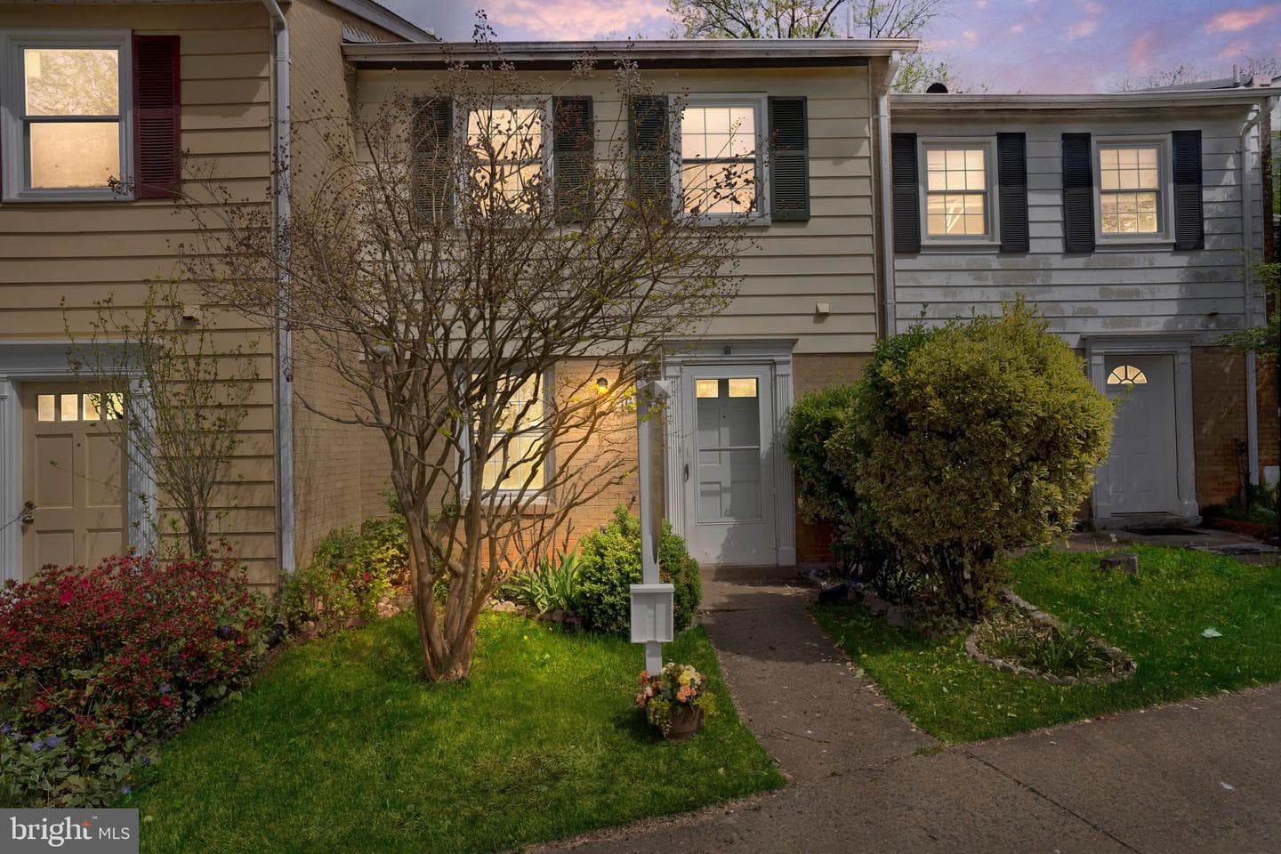 7633 Somerset Lane photo 1