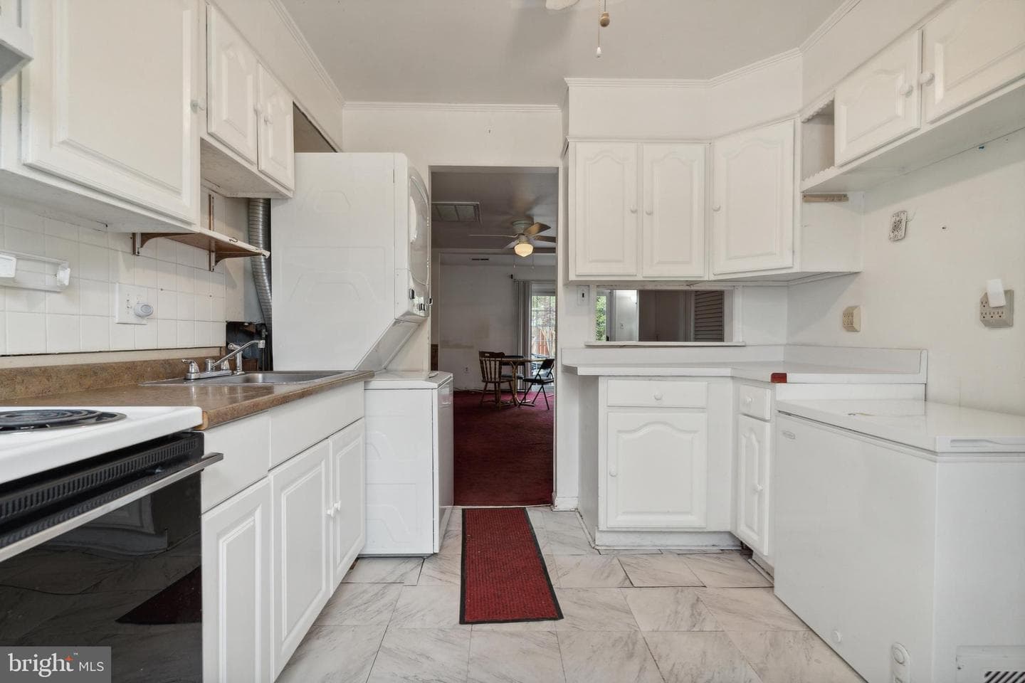 7633 Somerset Lane photo 9