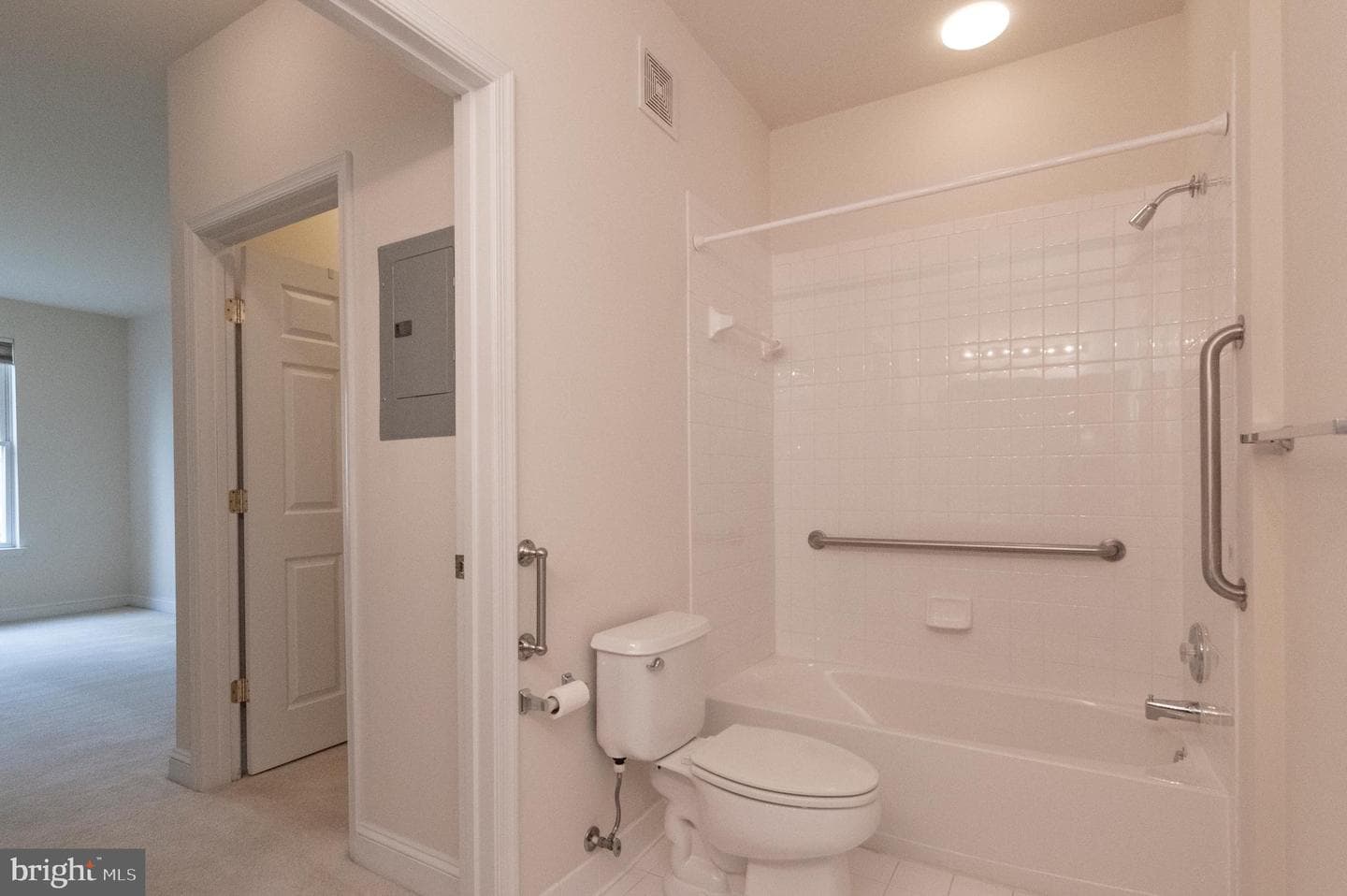 13890 Chelmsford Dr #108 photo 30