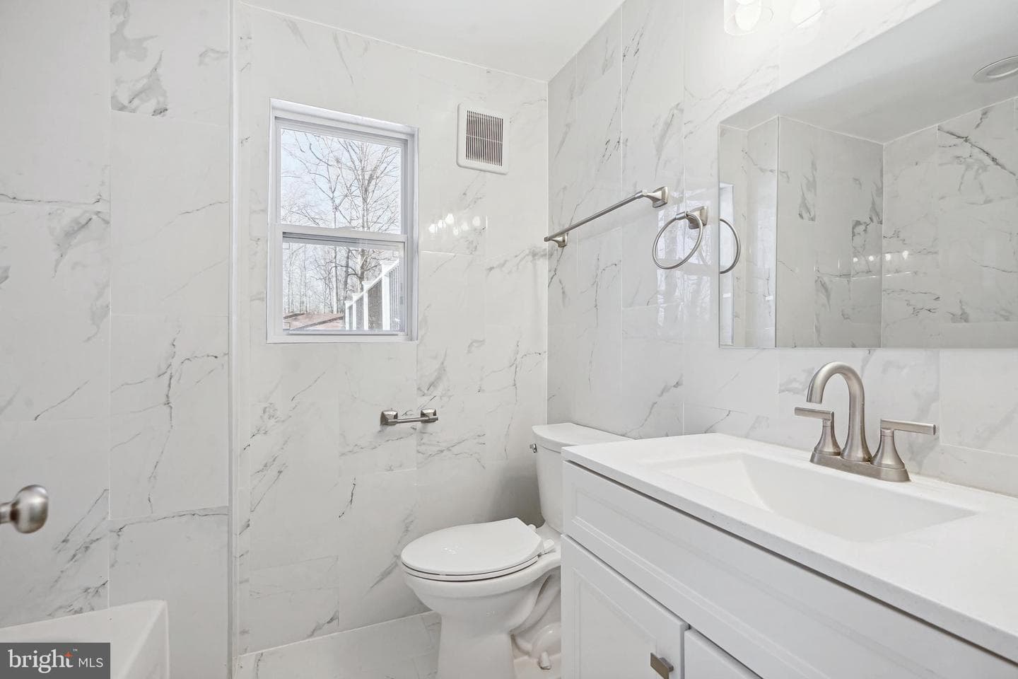 8909 Burwell Road photo 19