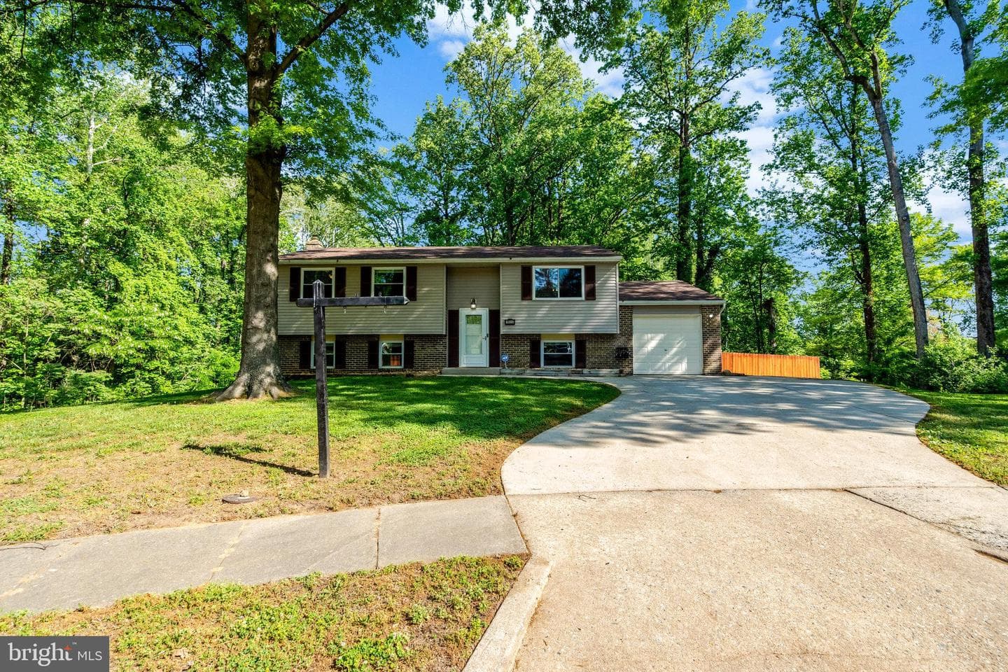 16000 Normandy Court photo 1