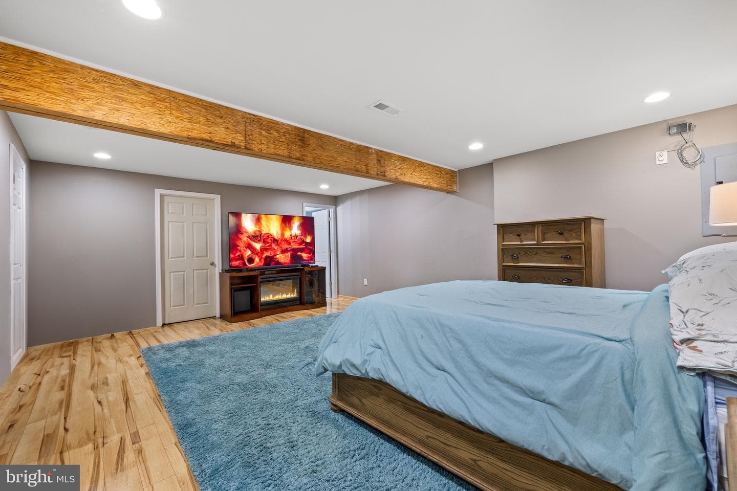 14905 Feeder Lane photo 32