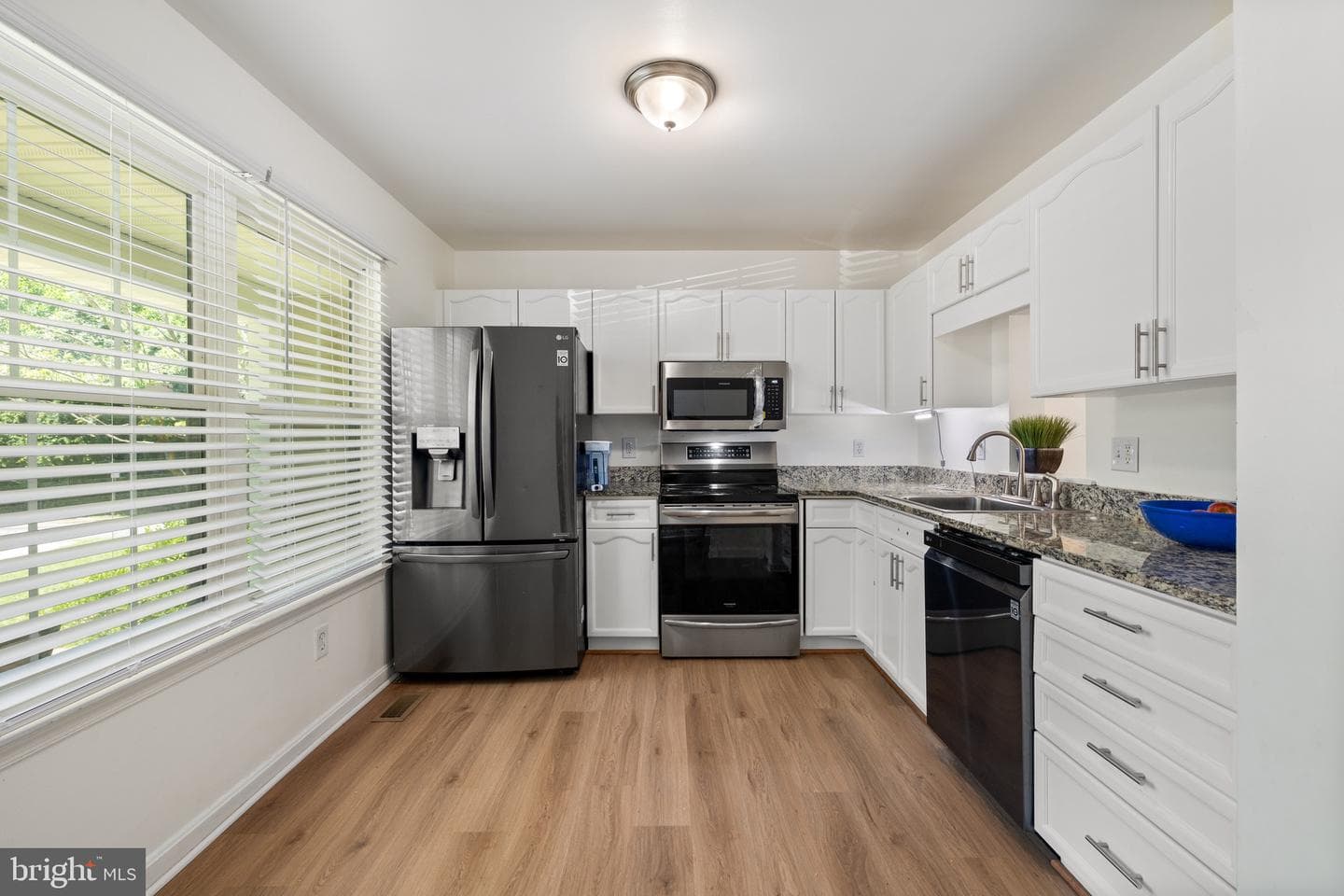 14905 Feeder Lane photo 7