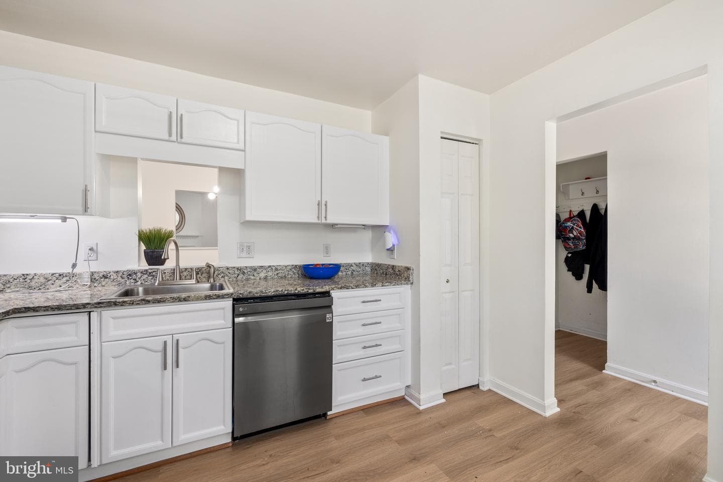 14905 Feeder Lane photo 9