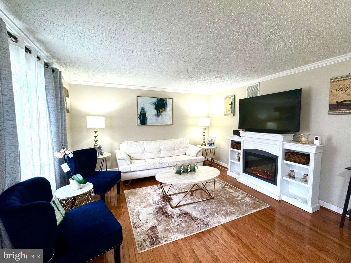13572 Bentley Circle photo 3