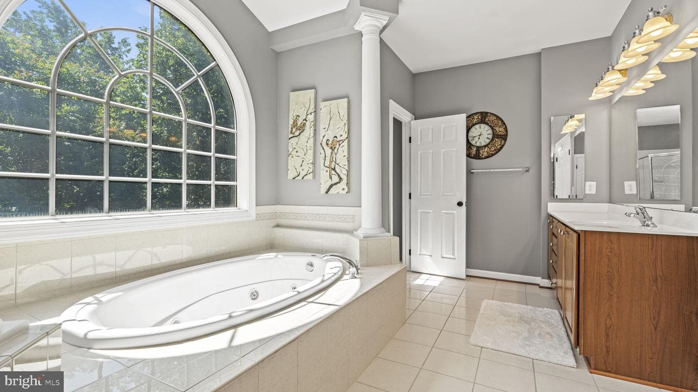 7313 Great Mere Court photo 28