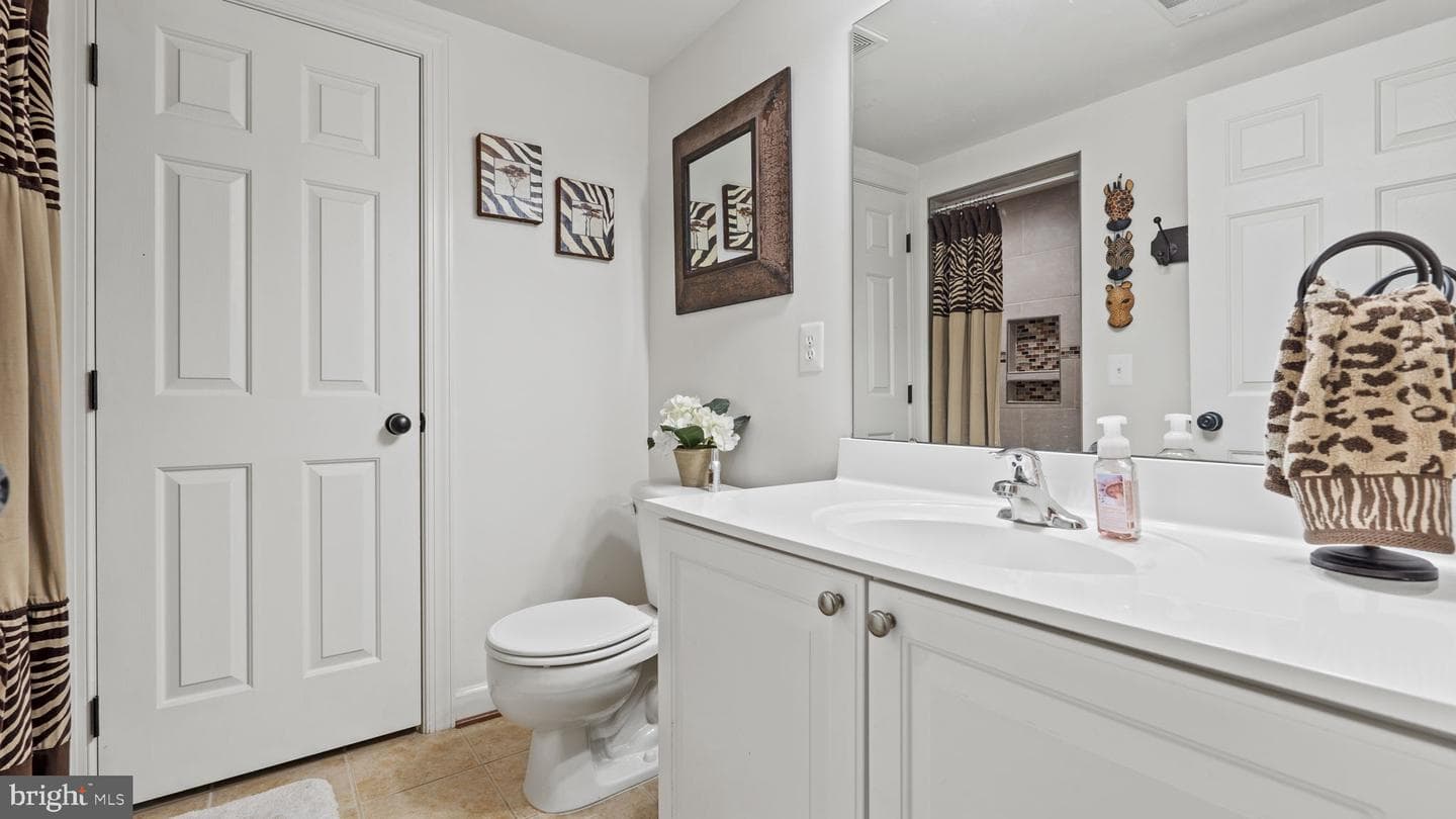 7313 Great Mere Court photo 43