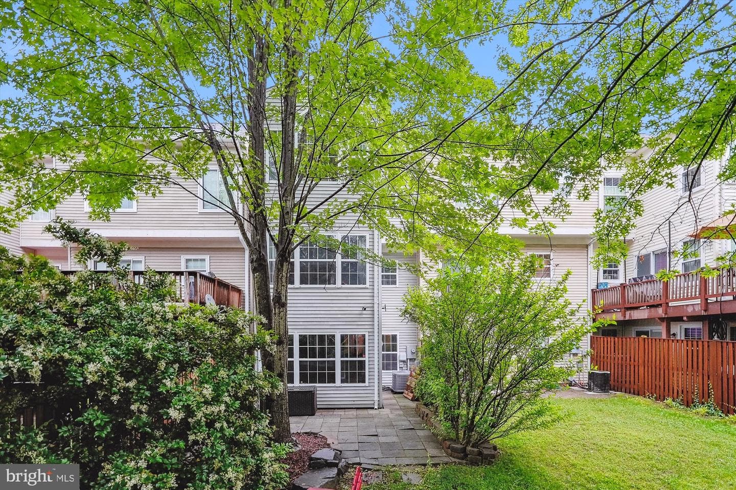 8854 Howland Place photo 34