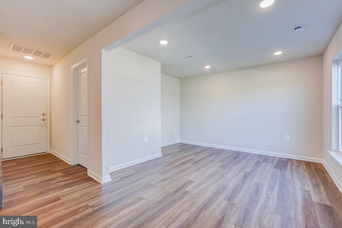 15057 Jaxton Square Lane photo 4