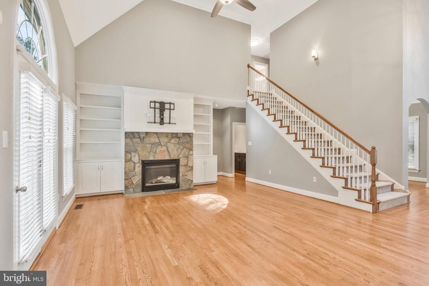 7941 Amsterdam Court photo 12